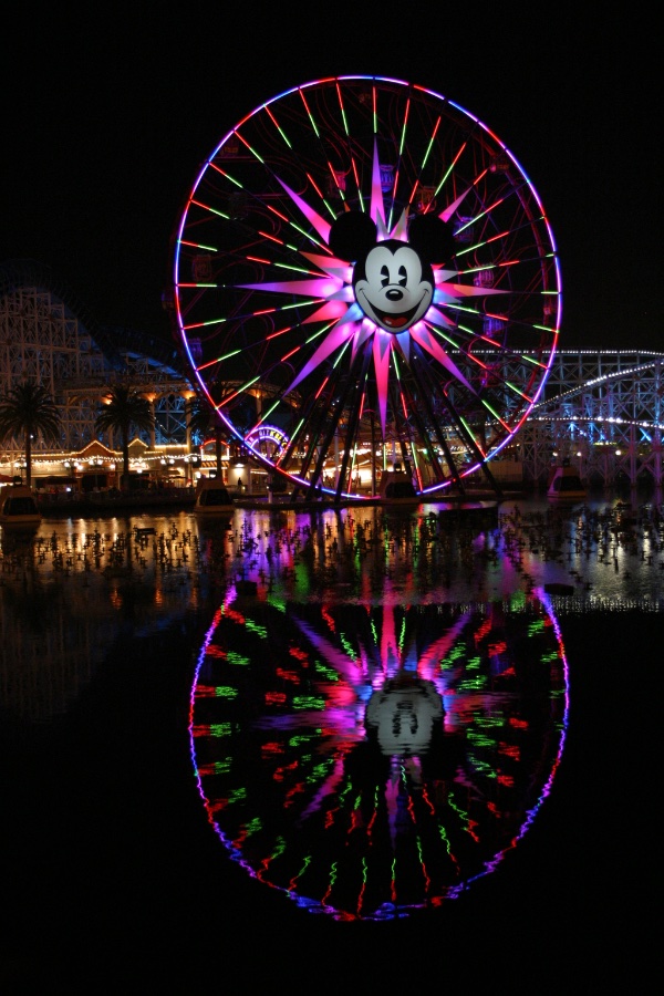 Mickey's Fun Wheel