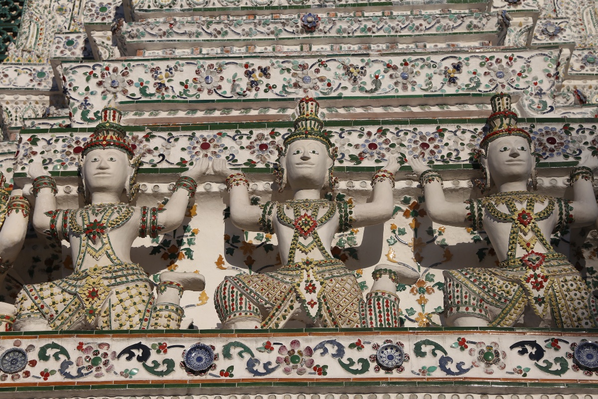 Wat Arun Ornaments