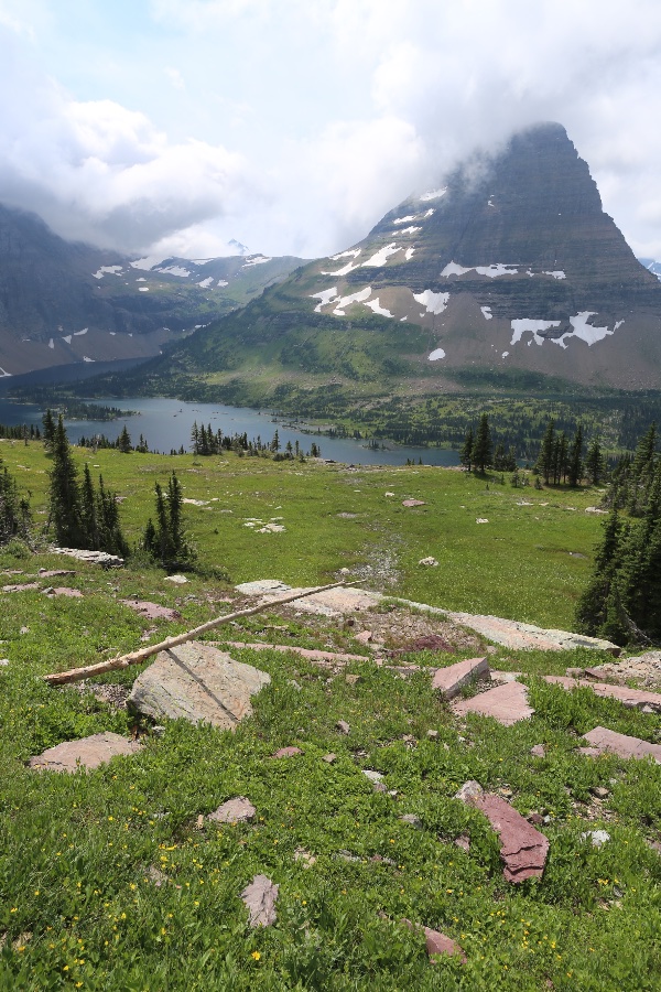 Hidden Lake and Bearhat Mountain