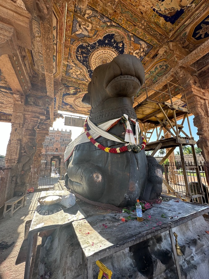 Nandi Statue at Brihadeeswarar Temple