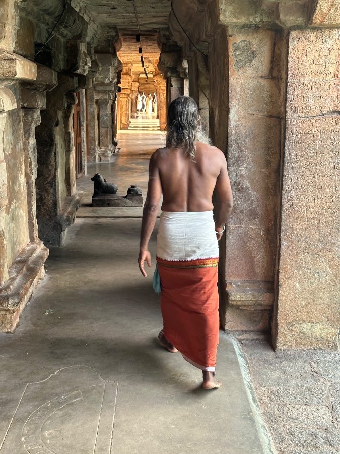 Brihadeeswarar Temple Corridor