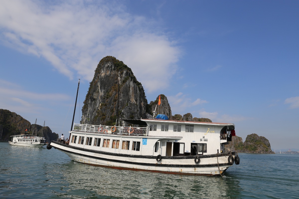Boat in Ha Long Bay
