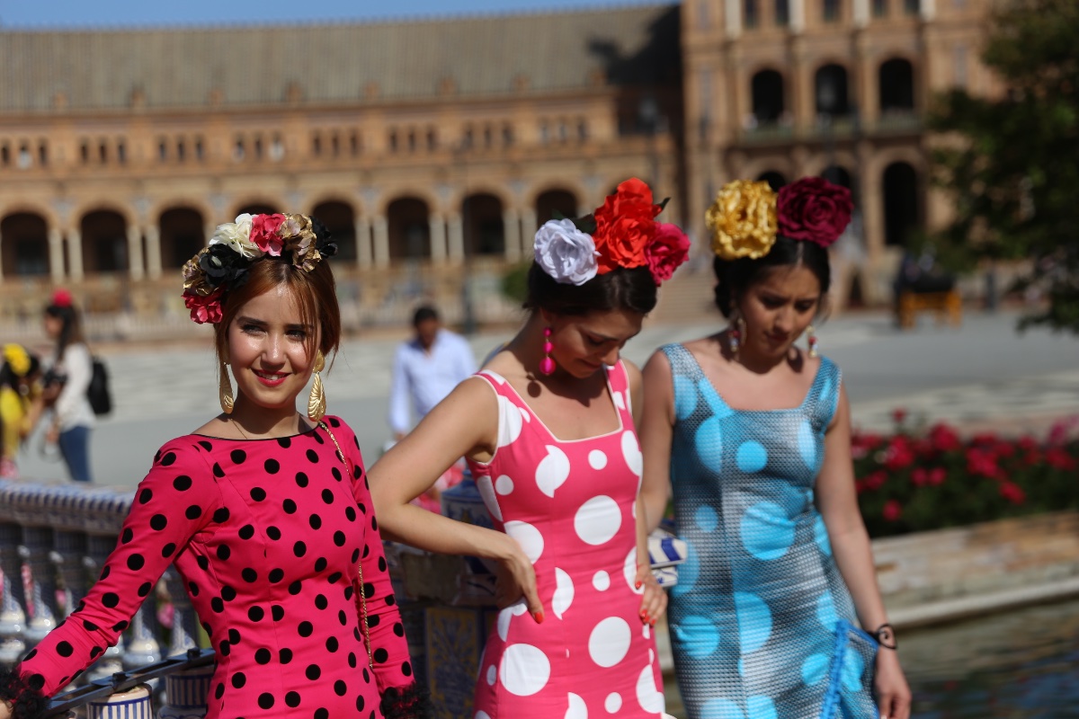 Flamenco Dresses at Plaza de España