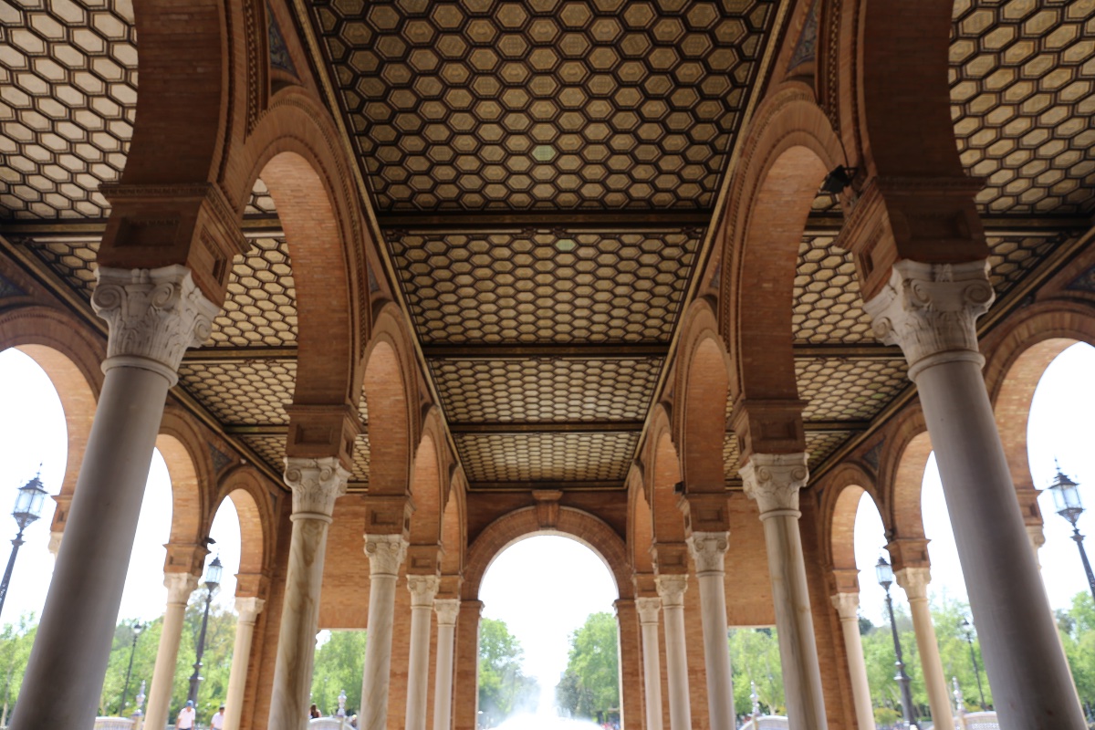 Plaza de España Arches